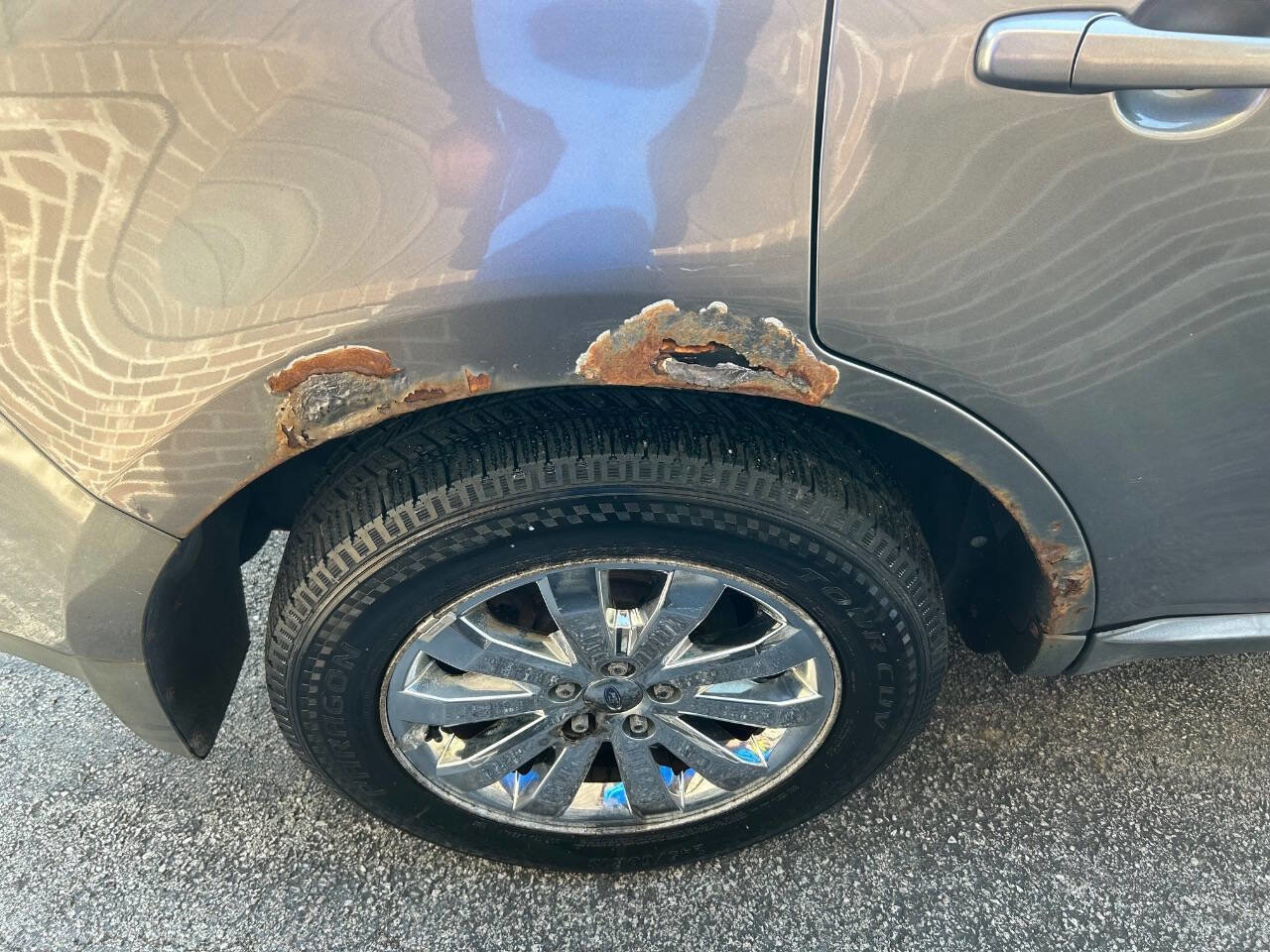 Used 2010 Ford Edge Limited AWD/4WD image 5