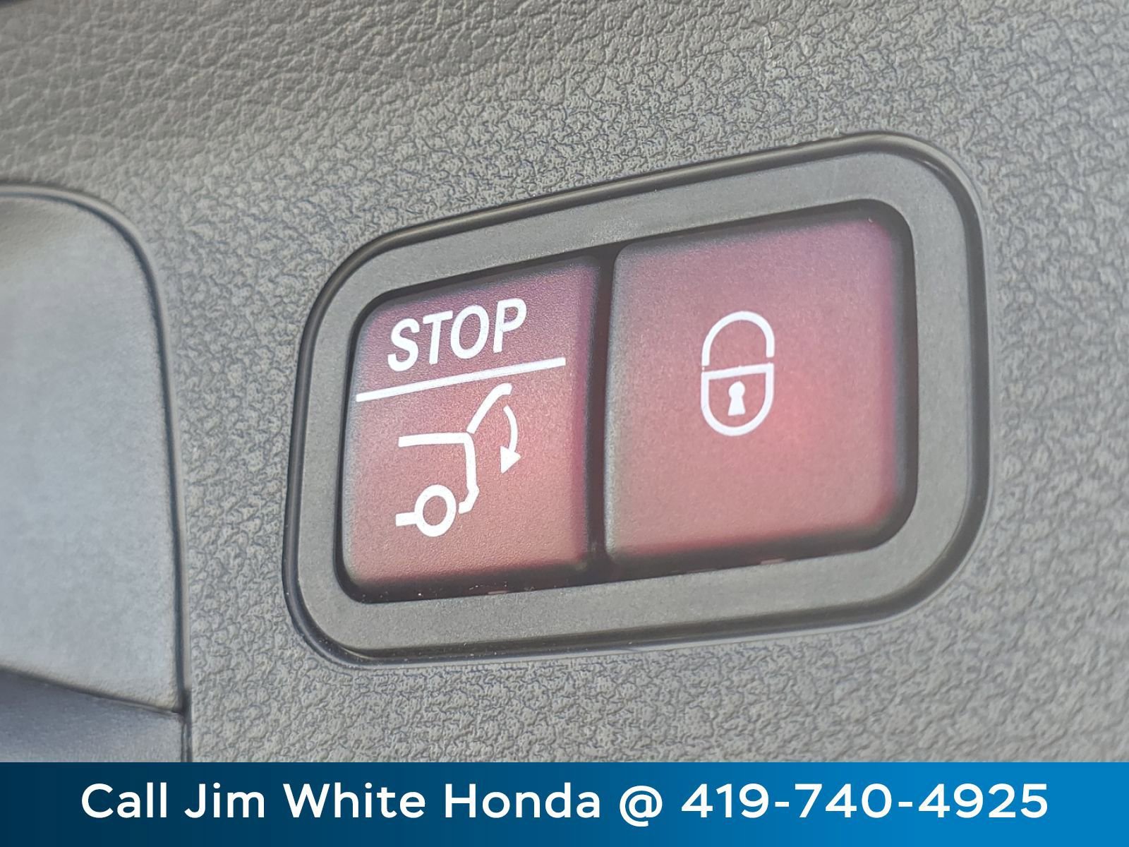 Used 2024 Mercedes-Benz GLS 450 4MATIC image 21