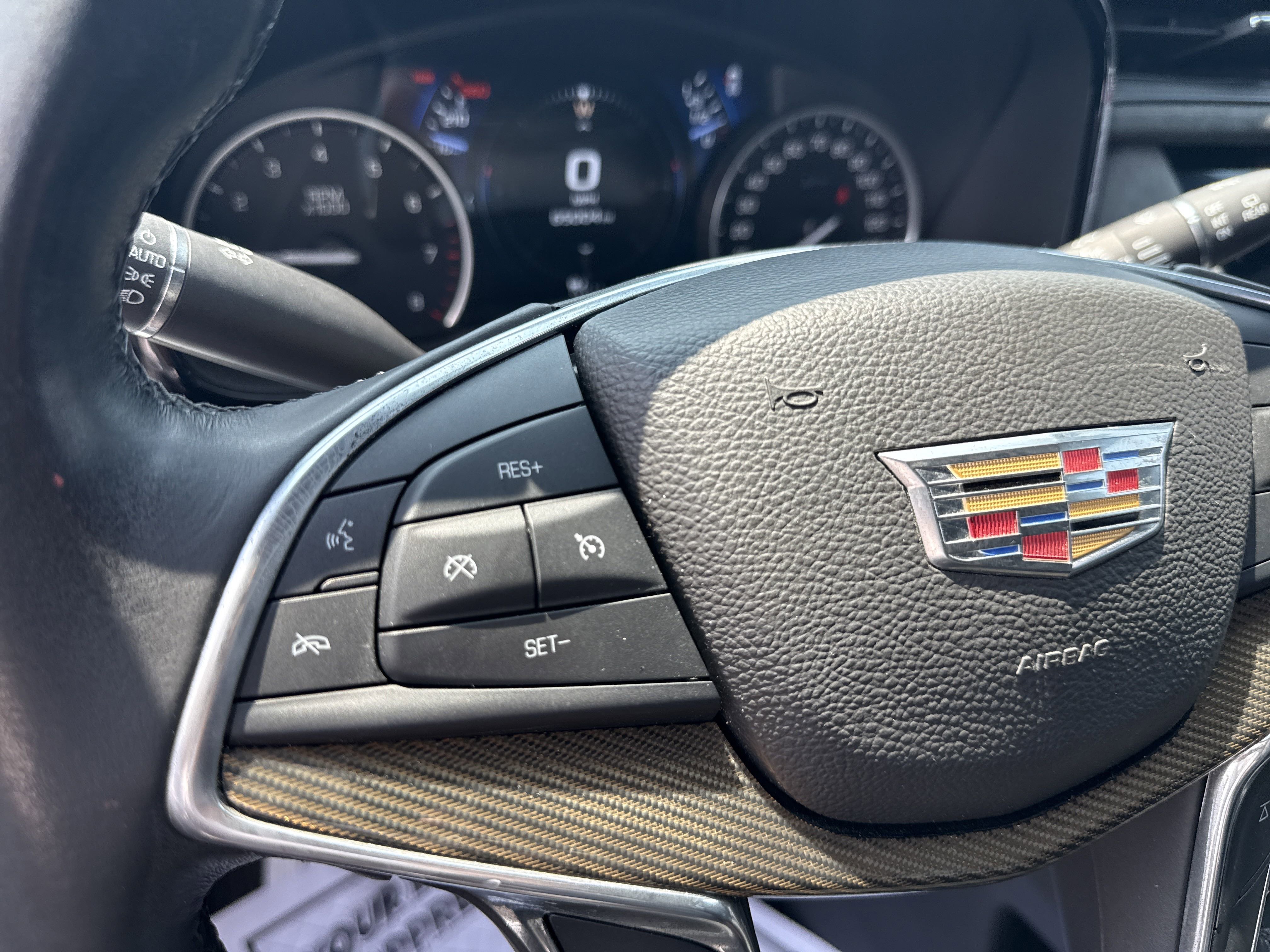 Used 2017 Cadillac XT5 Platinum w/ Driver Assist Package image 13