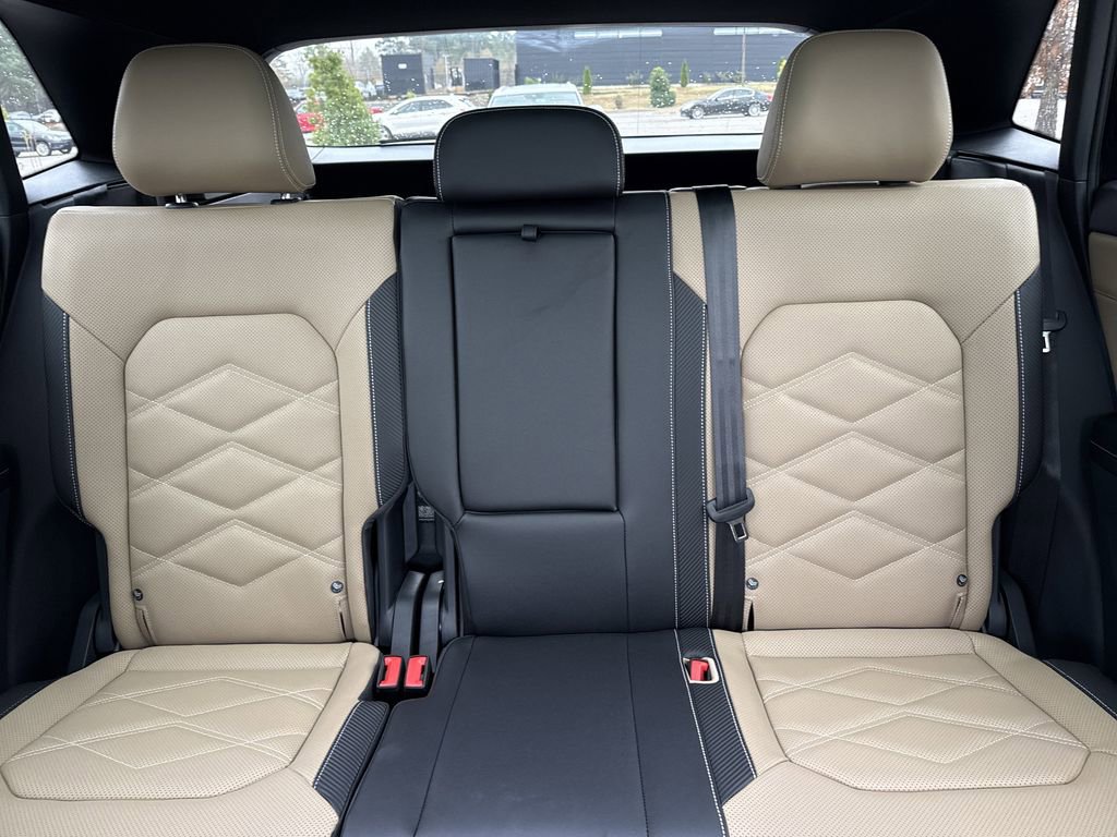 New 2026 Volkswagen Atlas Cross Sport SE image 31