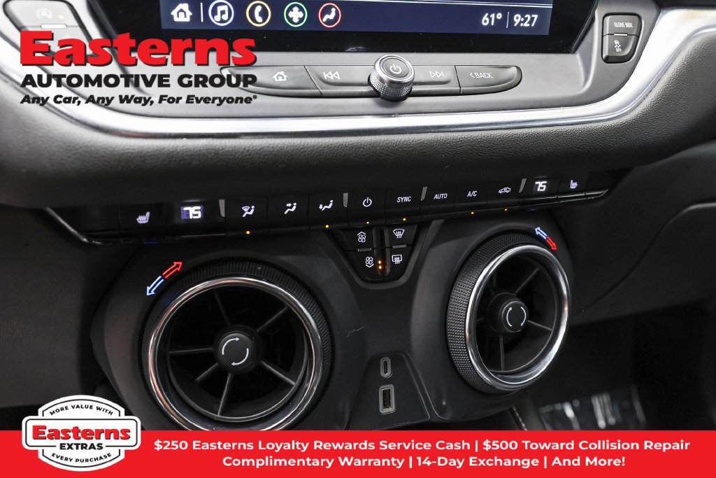 Used 2025 Chevrolet Blazer LT FWD image 21