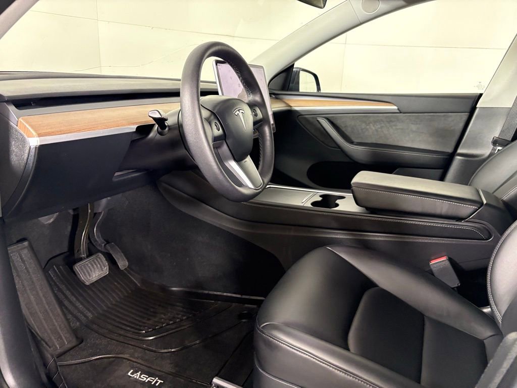 Used 2023 Tesla Model Y Long Range image 21