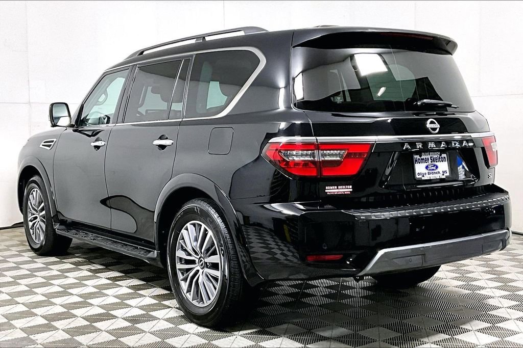 Used 2023 Nissan Armada SL w/ Captain's Chairs Package image 11