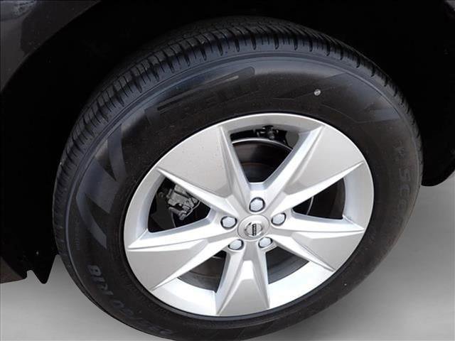 Used 2022 Volvo XC60 B5 Momentum image 7