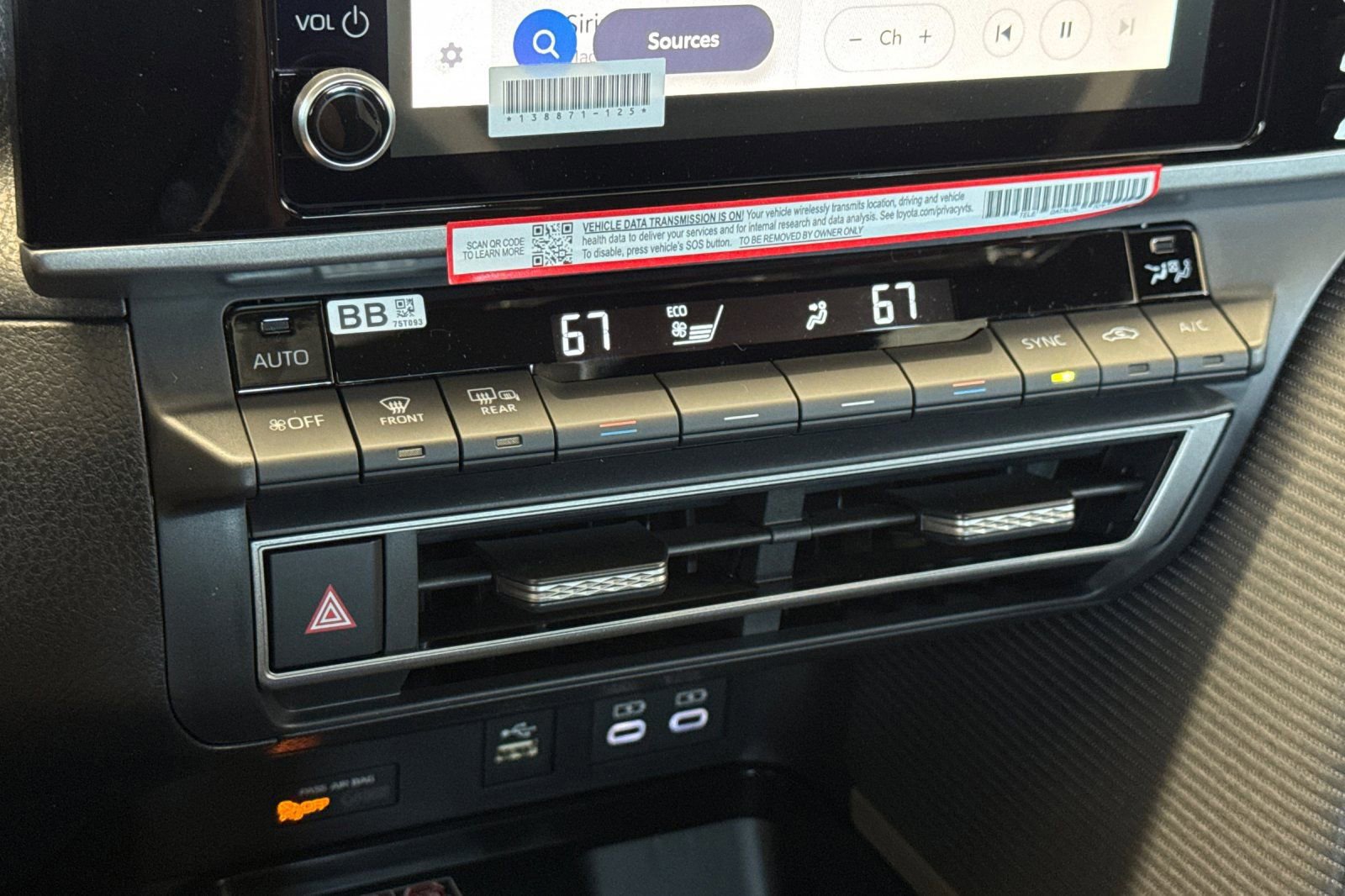 New 2026 Toyota Camry Hybrid FWD image 23