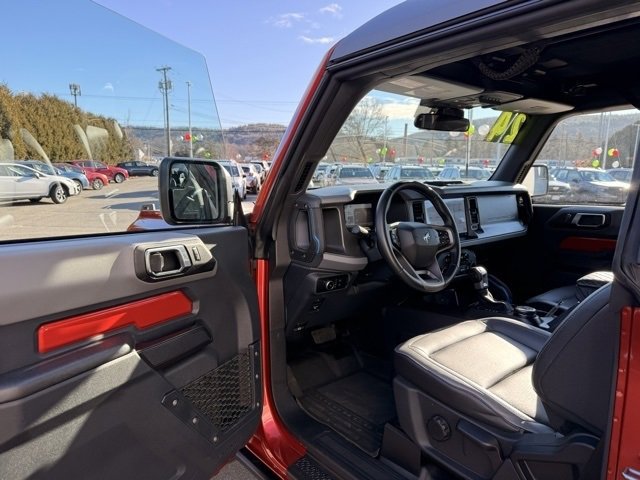 Used 2024 Ford Bronco Black Diamond image 16