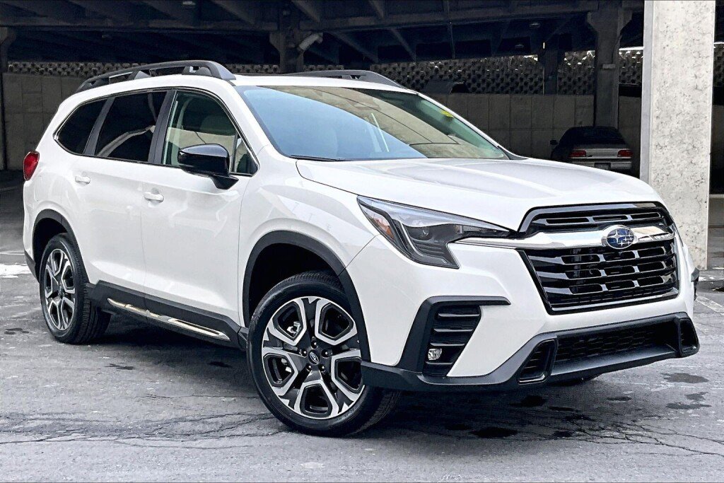 New 2026 Subaru Ascent Limited image 10