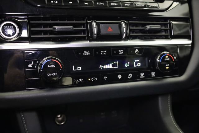 Used 2023 Nissan Pathfinder SL AWD/4WD image 22