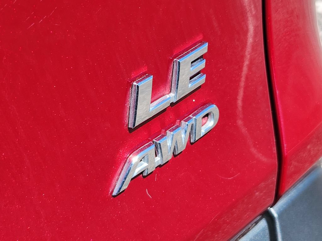 Used 2025 Toyota RAV4 LE AWD/4WD image 31