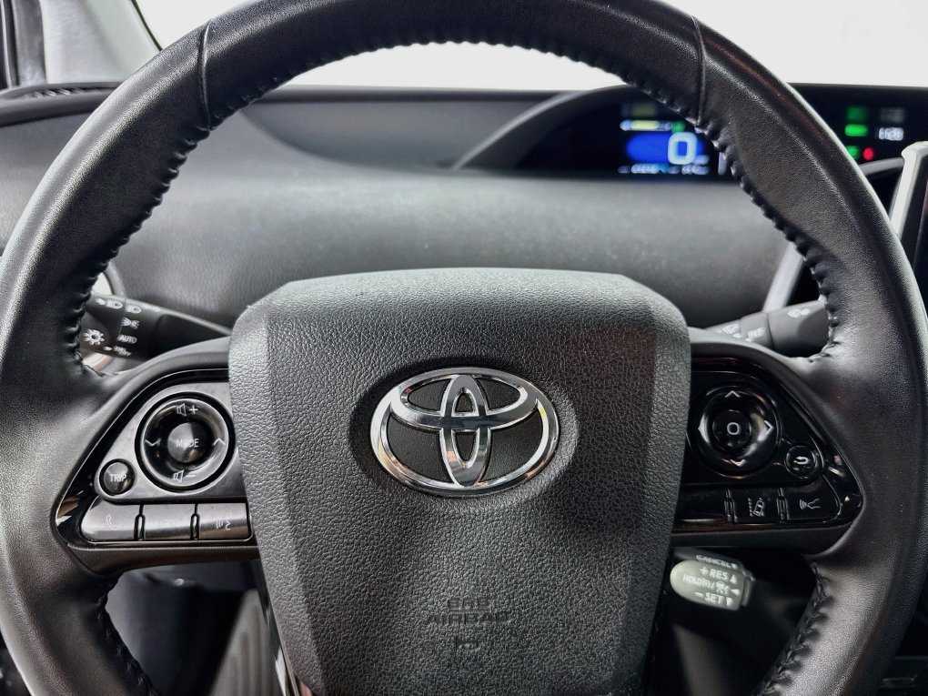 Used 2020 Toyota Prius Prime XLE FWD image 16
