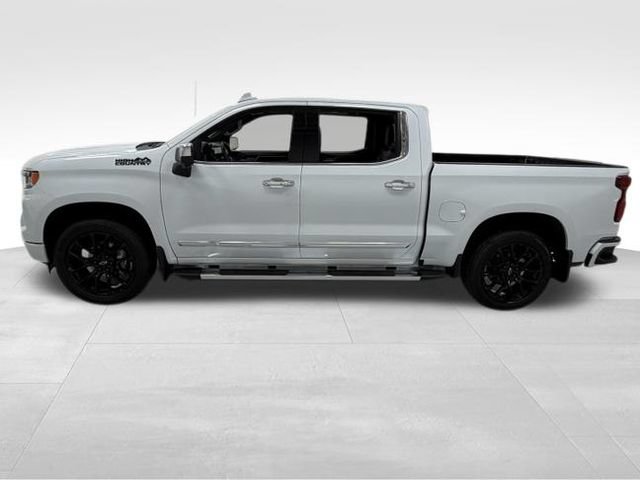 Certified 2026 Chevrolet Silverado 1500 High Country w/ High Country Premium Package AWD/4WD image 3