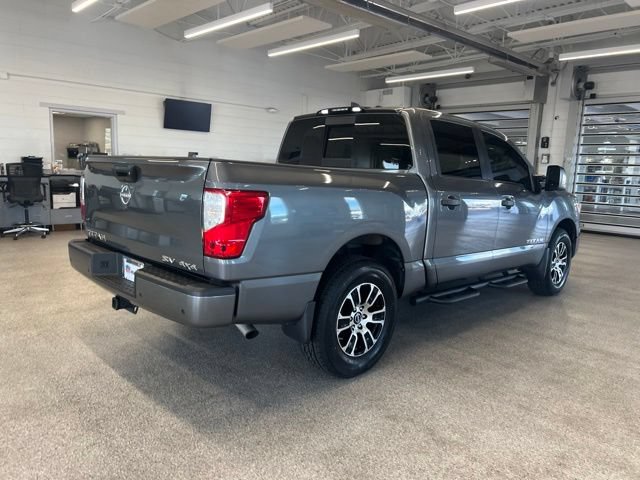 Used 2023 Nissan Titan SV w/ SV Convenience Package AWD/4WD image 5