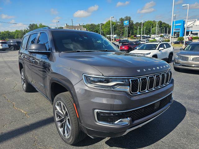 Used 2022 Jeep Wagoneer Series III w/ Premium Group I AWD/4WD image 29