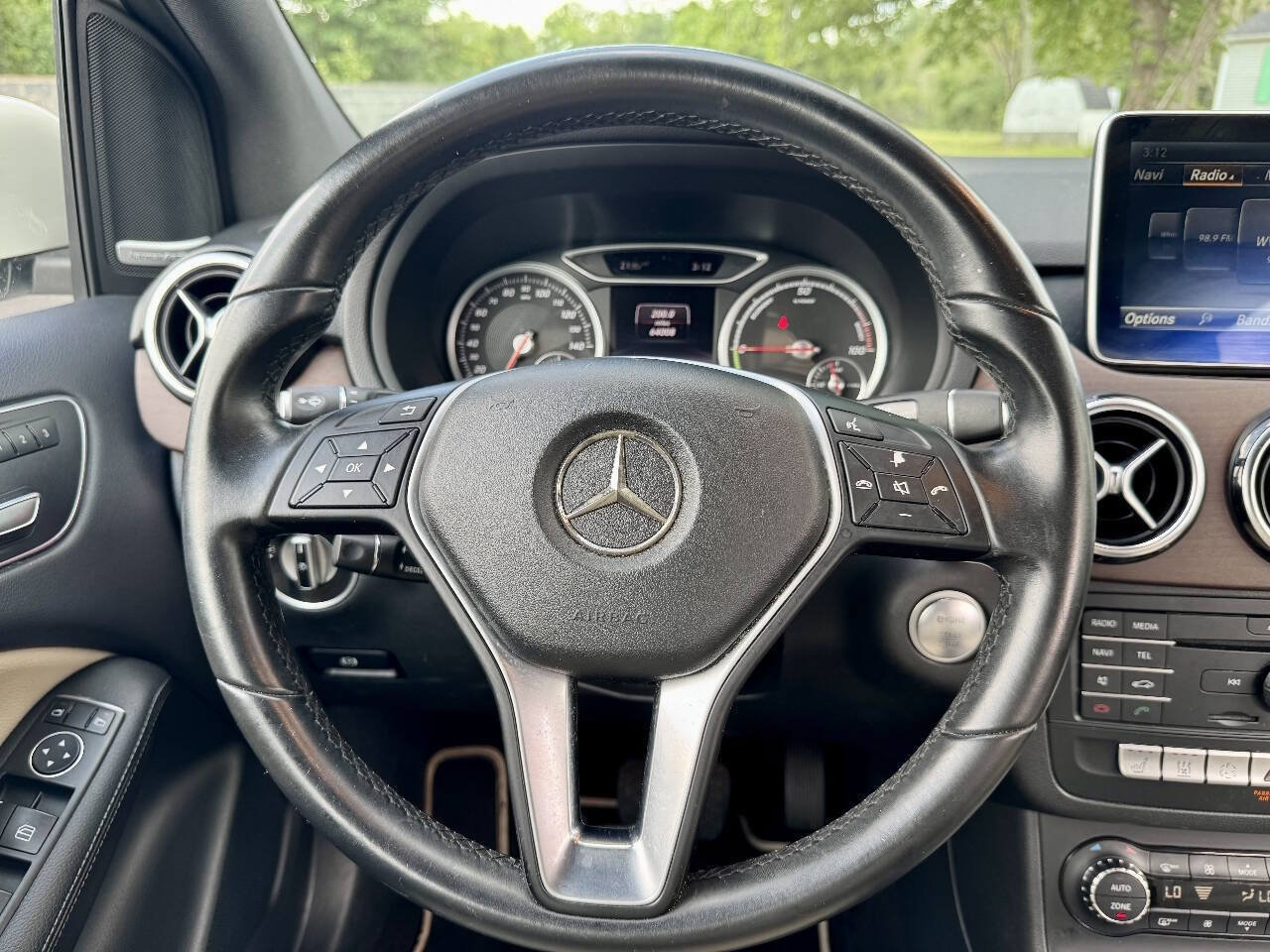 Used 2015 Mercedes-Benz B 250e image 19
