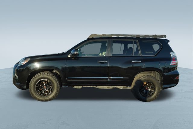 Used 2018 Lexus GX 460 Premium w/ Premium Package image 4