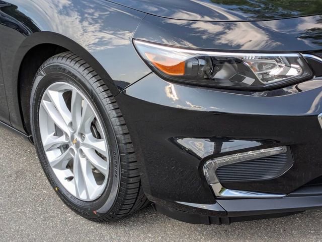 Used 2016 Chevrolet Malibu LT FWD image 2