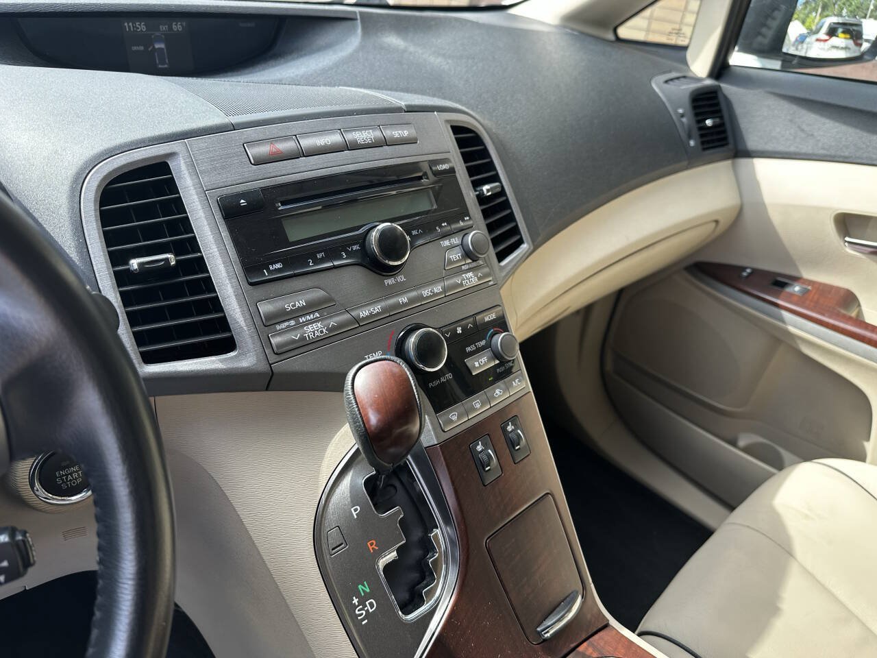 Used 2009 Toyota Venza AWD w/ Comfort Pkg image 18