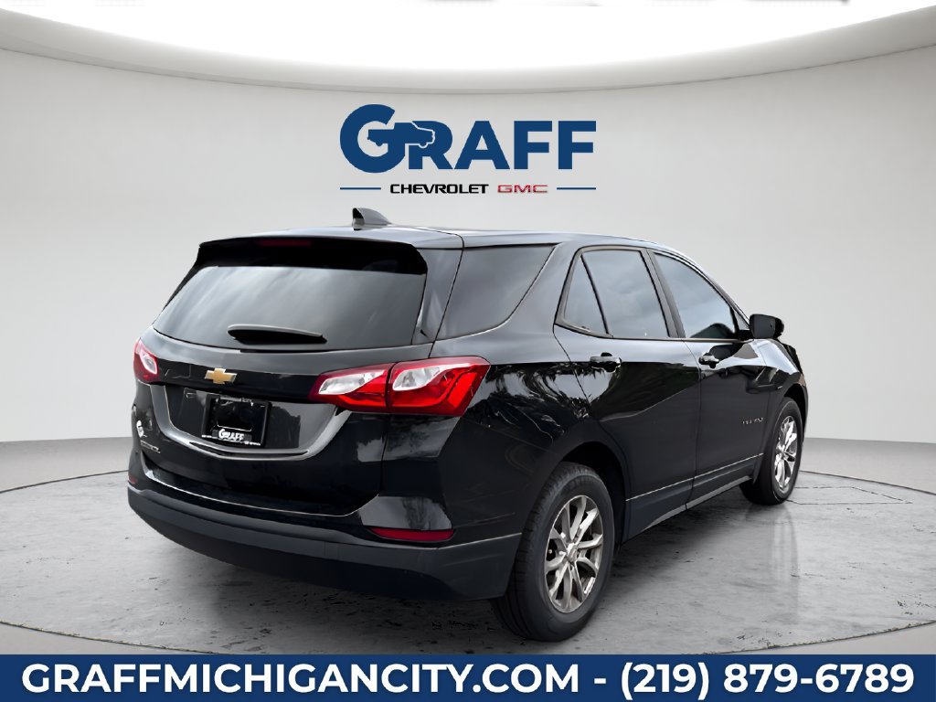 Used 2020 Chevrolet Equinox LS w/ LS Convenience Package FWD image 4