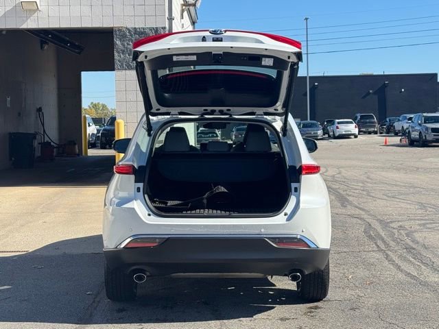 Used 2024 Toyota Venza Limited image 24