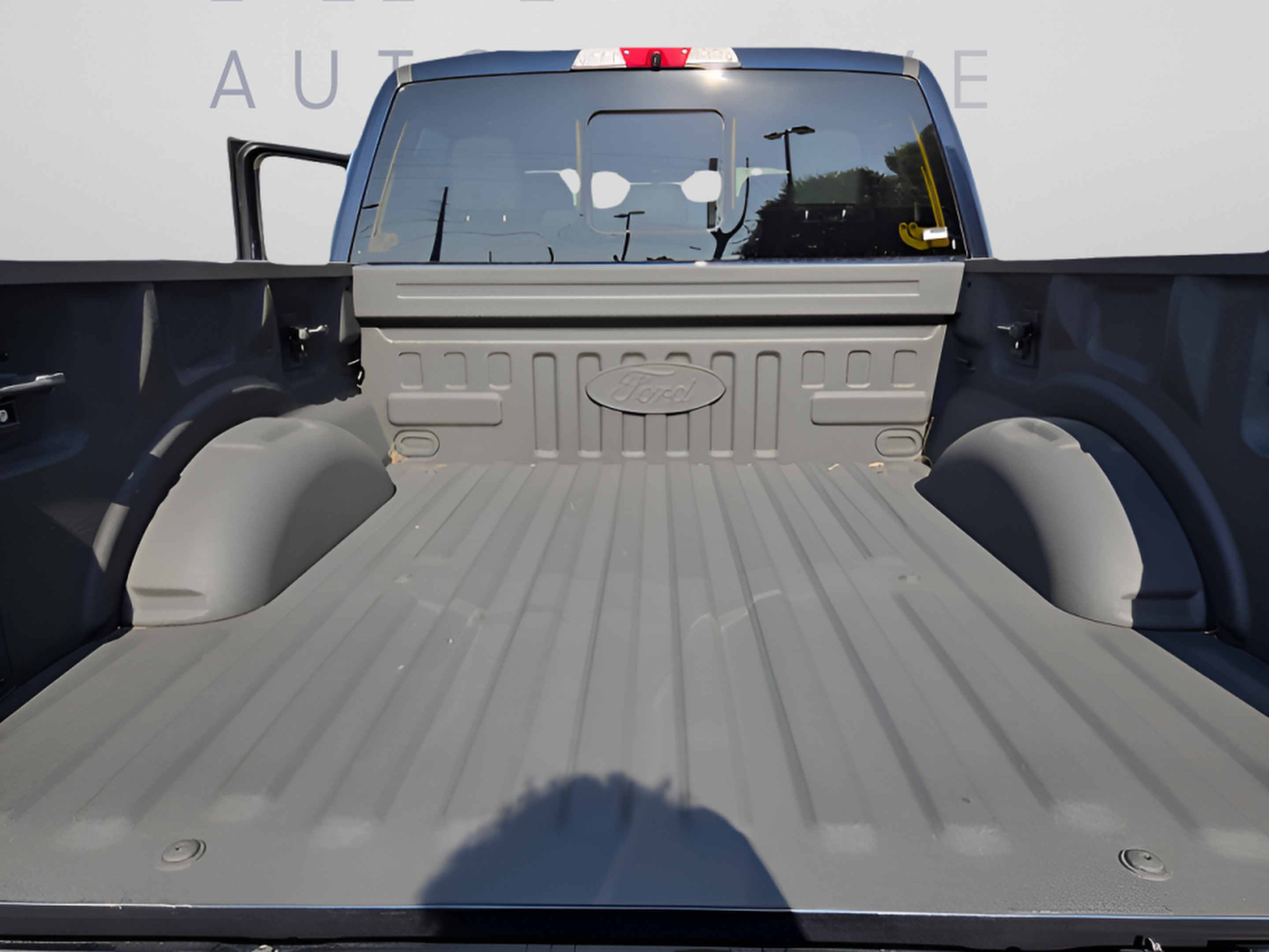 Used 2023 Ford F150 Lightning Lariat AWD/4WD image 28