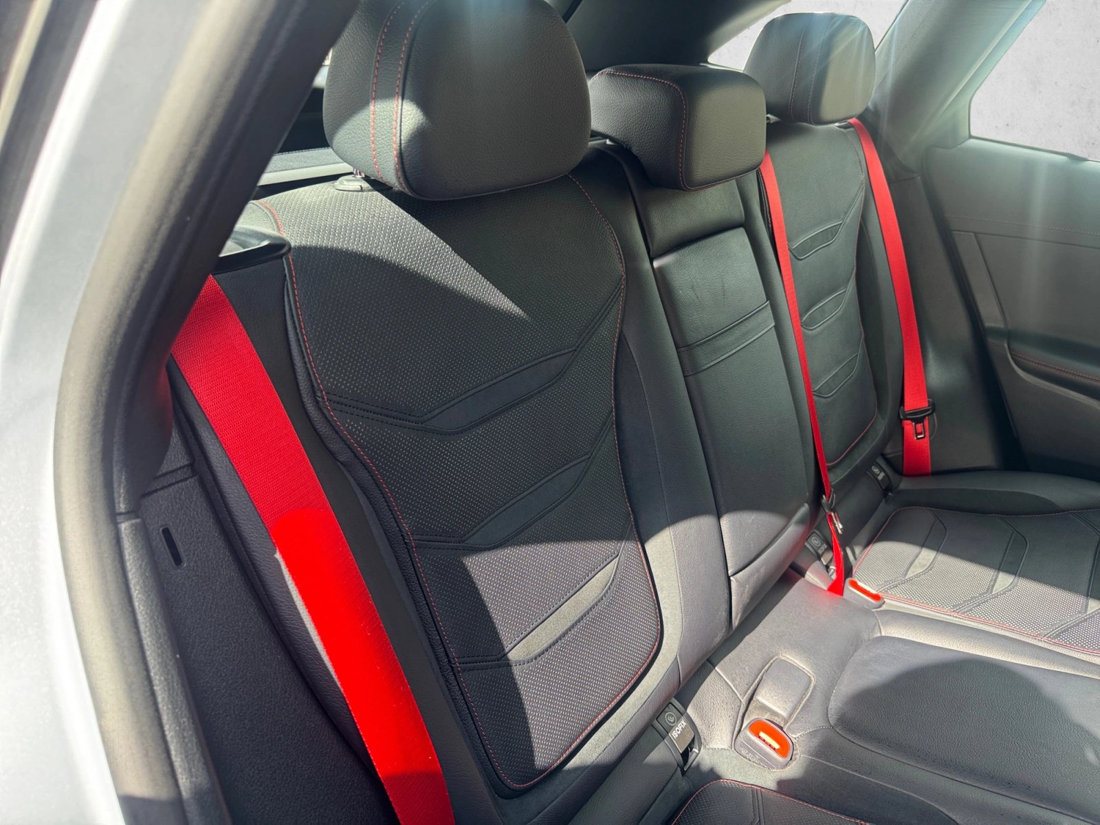 Certified 2024 Mercedes-Benz GLC 43 AMG 4MATIC image 24
