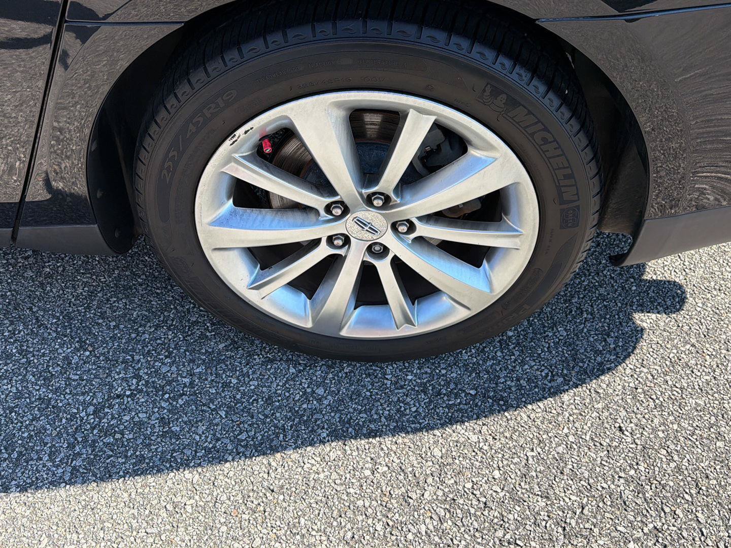 Used 2010 Lincoln MKS FWD image 41