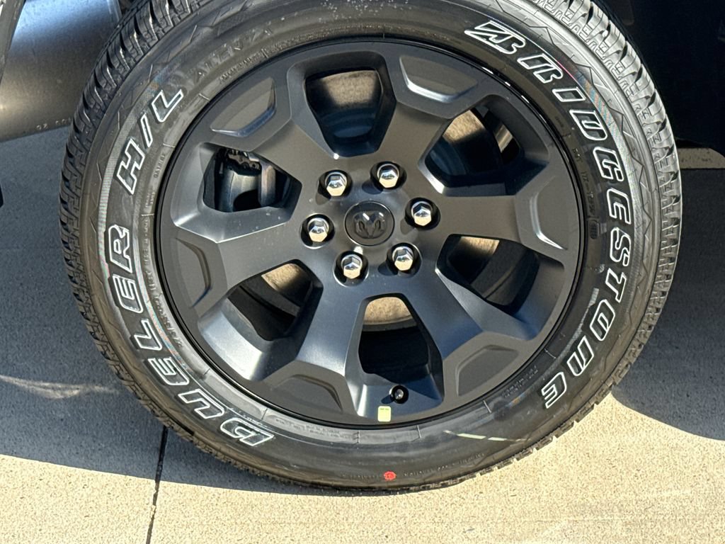 New 2026 RAM 1500 Express AWD/4WD image 9