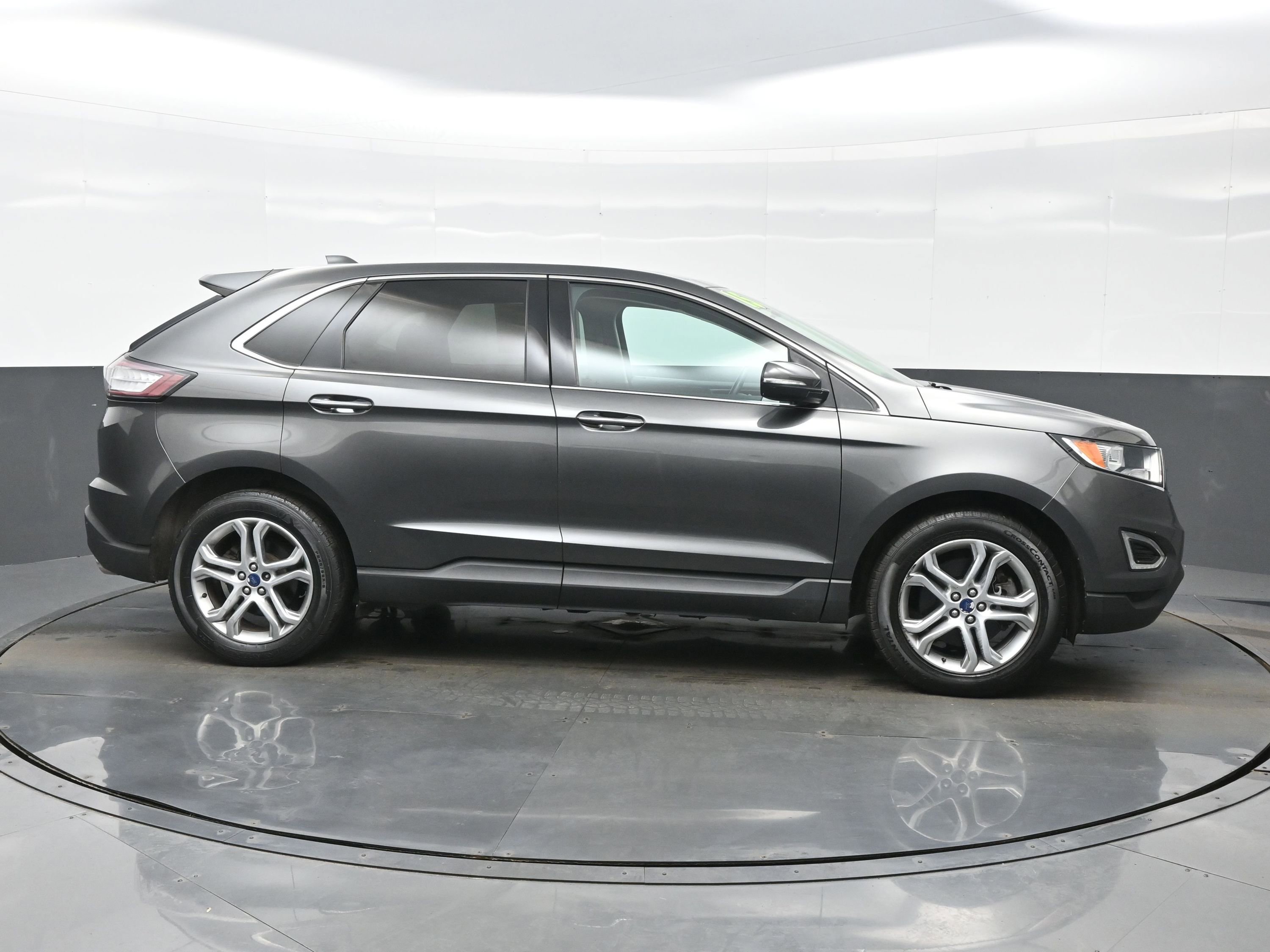 Used 2015 Ford Edge Titanium w/ Equipment Group 301A image 7