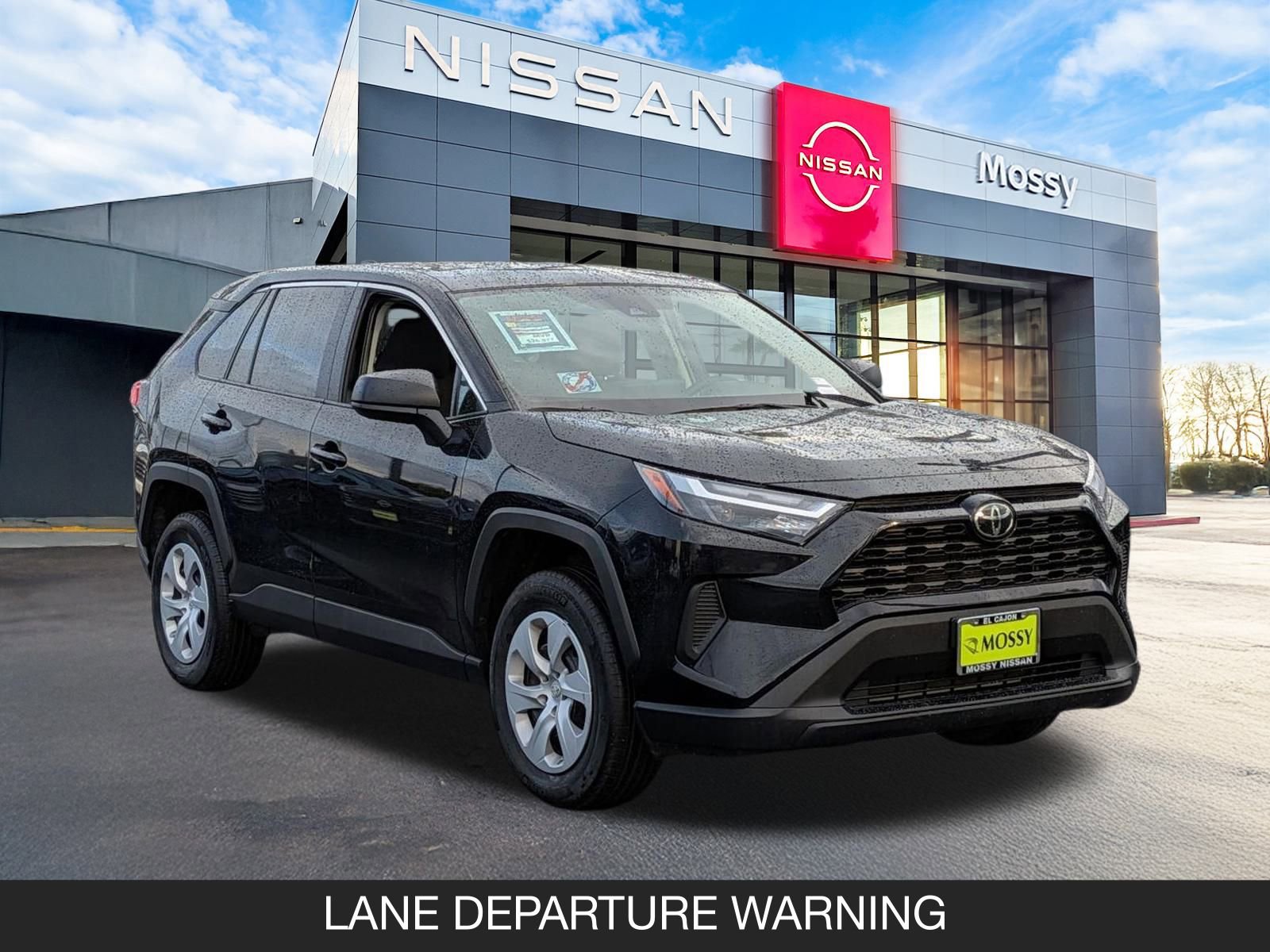 Used 2024 Toyota RAV4 LE video 2
