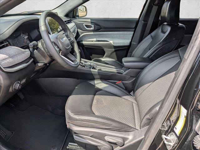 Used 2024 Jeep Compass Latitude image 15