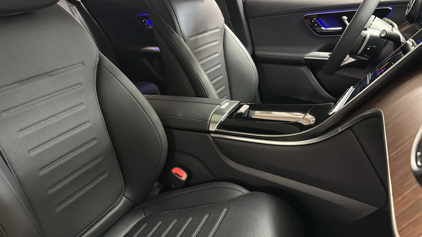 New 2026 Mercedes-Benz GLC 300 4MATIC image 33