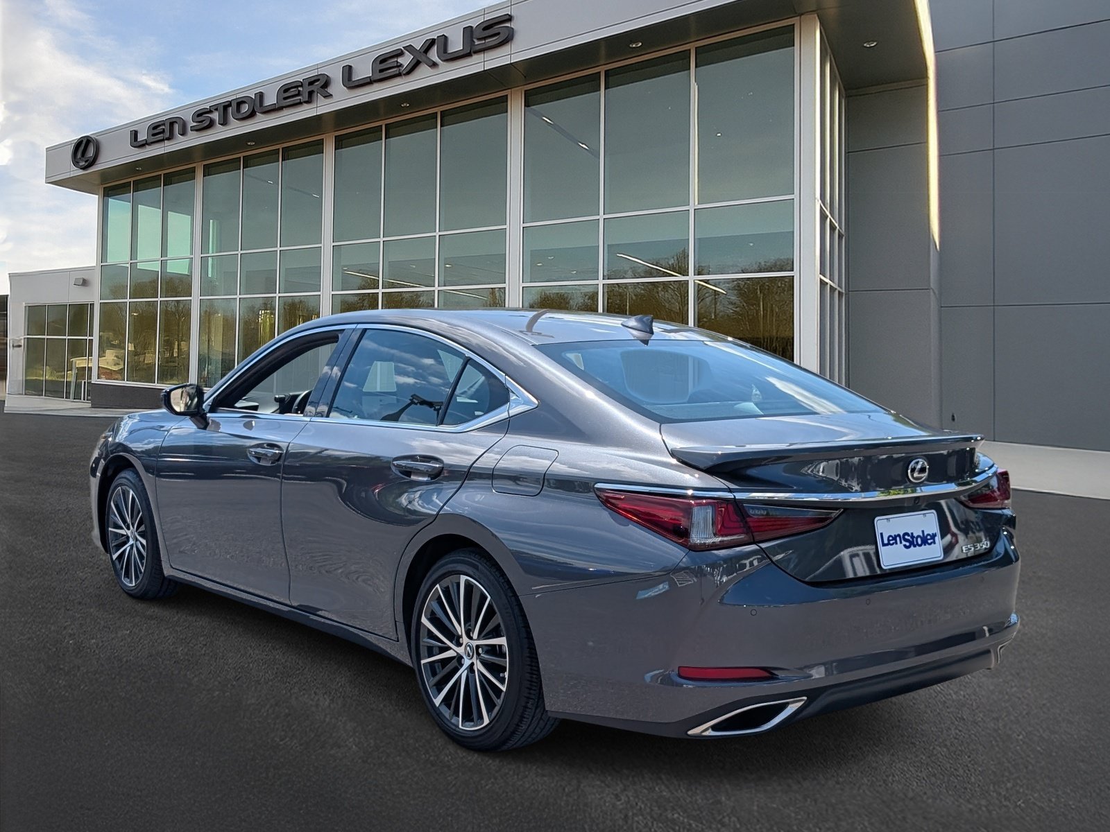 Certified 2025 Lexus ES 350 w/ Premium Package FWD image 5