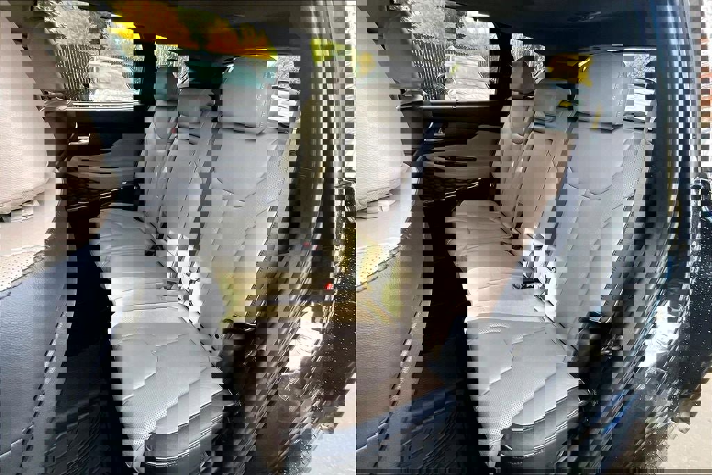 Used 2023 Hyundai Santa Fe Limited image 19