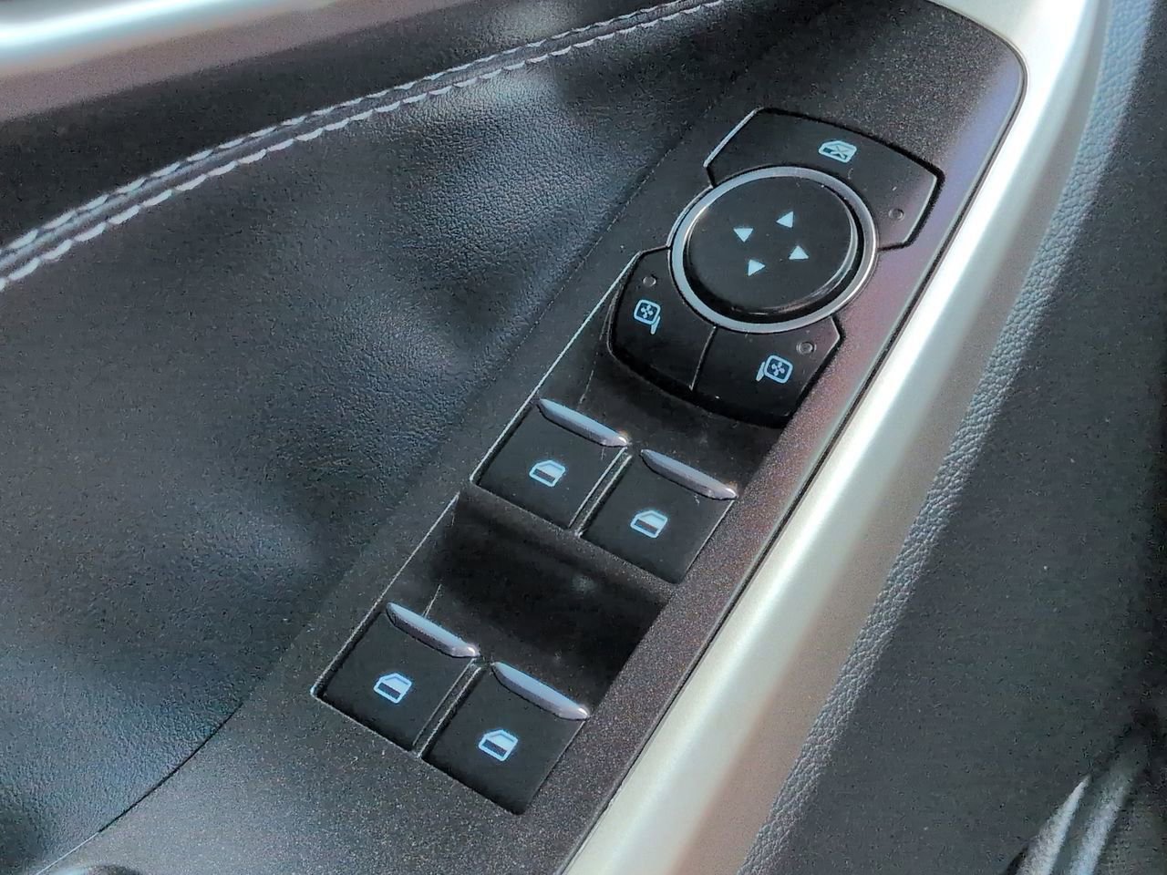 Certified 2023 Ford Explorer XLT w/ Equipment Group 202A image 24