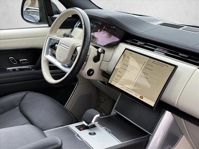 Used 2024 Land Rover Range Rover SE image 23