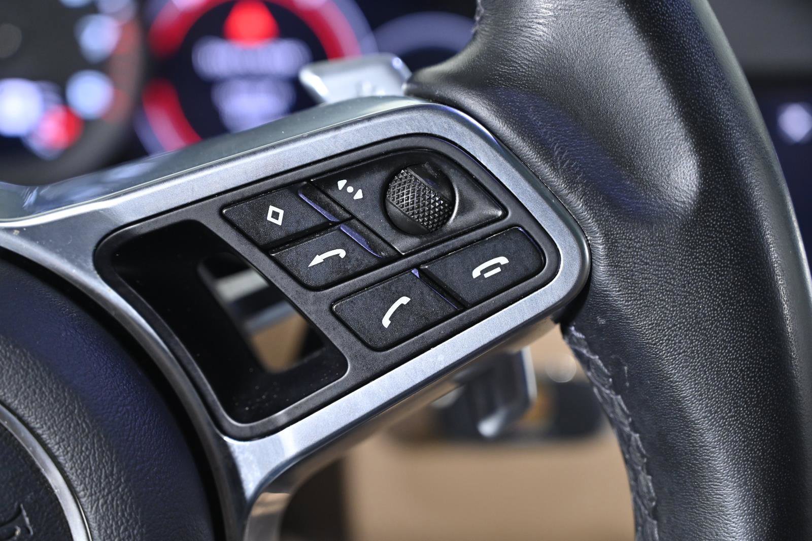 Used 2023 Porsche Cayenne image 13