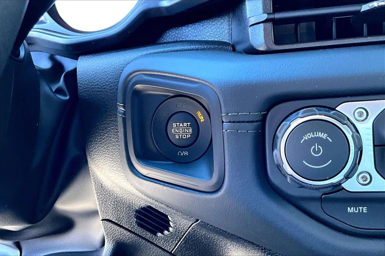 New 2026 Jeep Wrangler Unlimited Rubicon AWD/4WD image 24