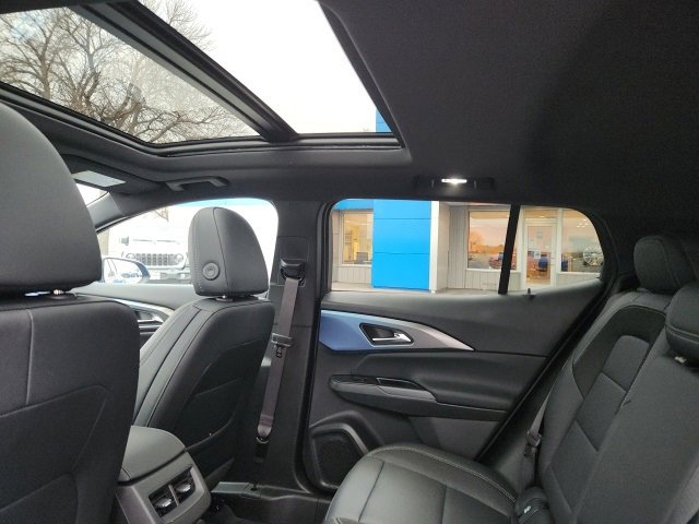 New 2026 Chevrolet Equinox EV LT image 11