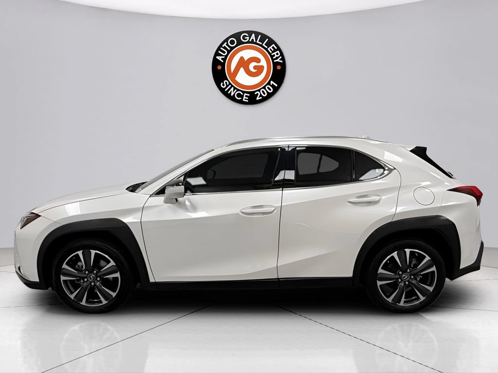 Used 2021 Lexus UX 200 w/ Accessory Package (Z1) FWD image 6