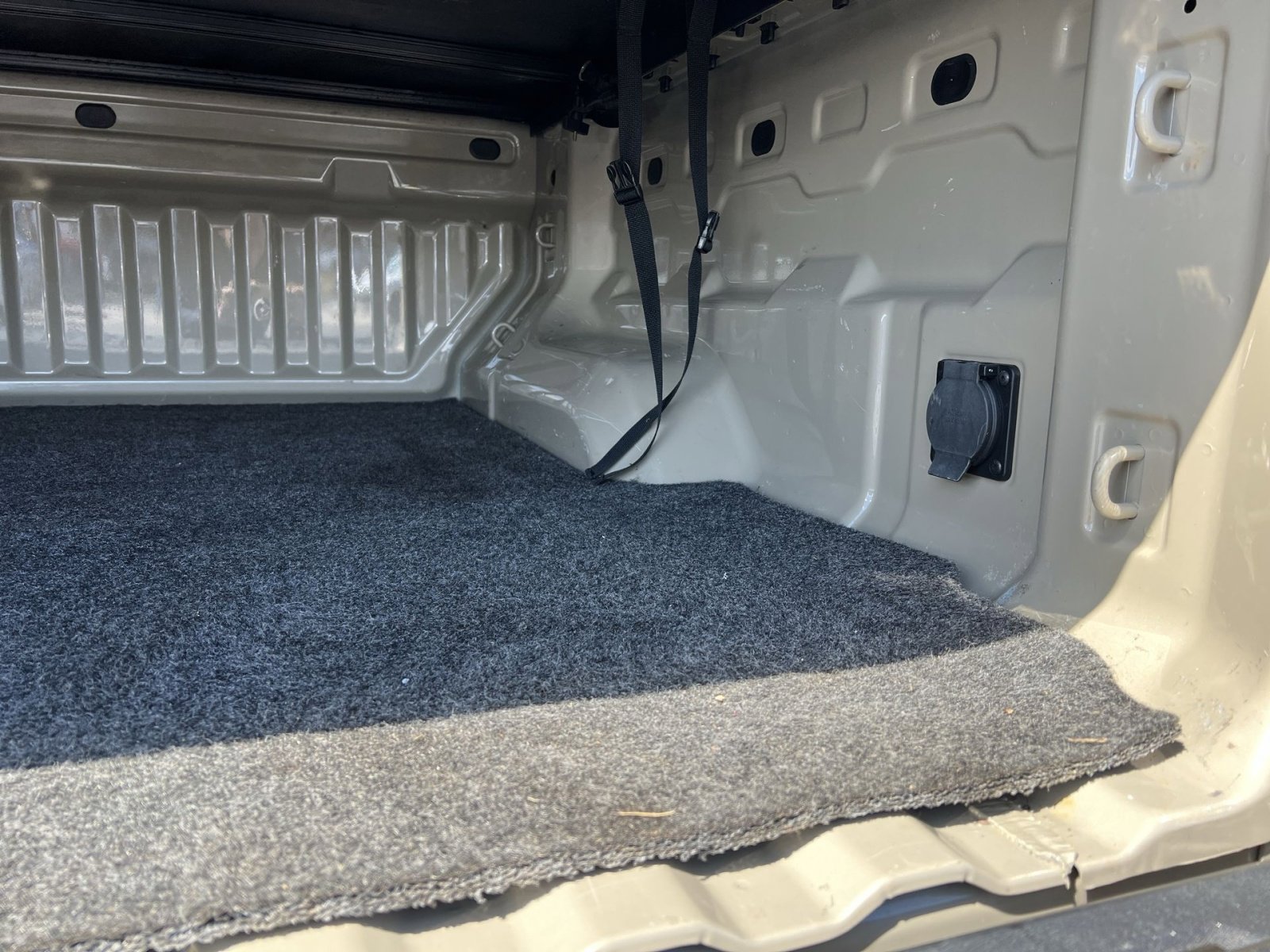 Used 2023 GMC Canyon AT4 image 27