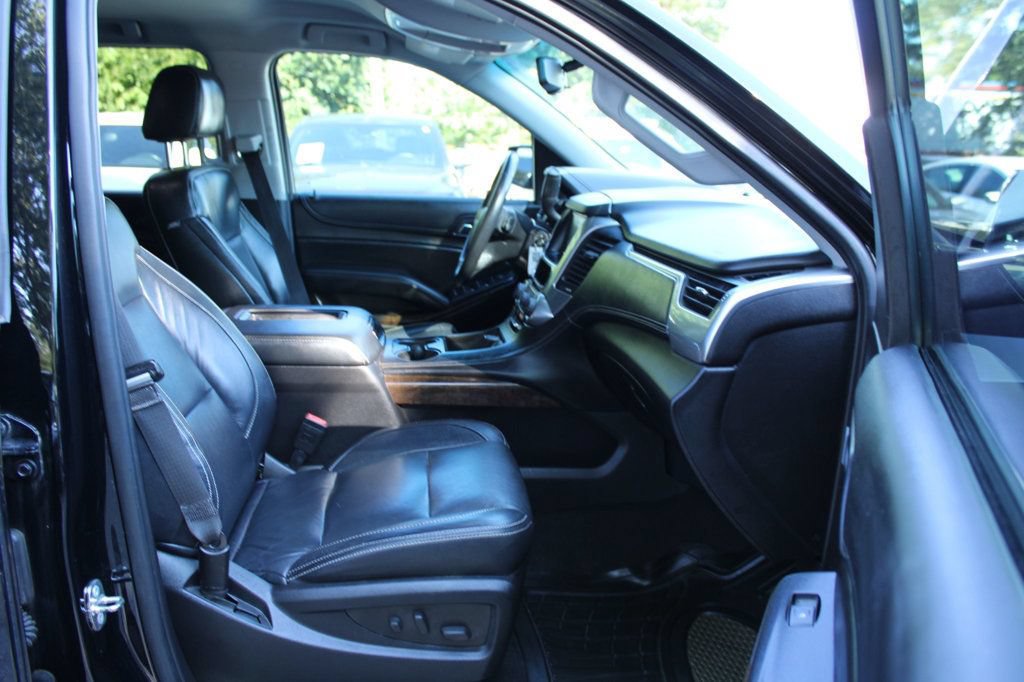 Used 2015 Chevrolet Suburban LS RWD image 30