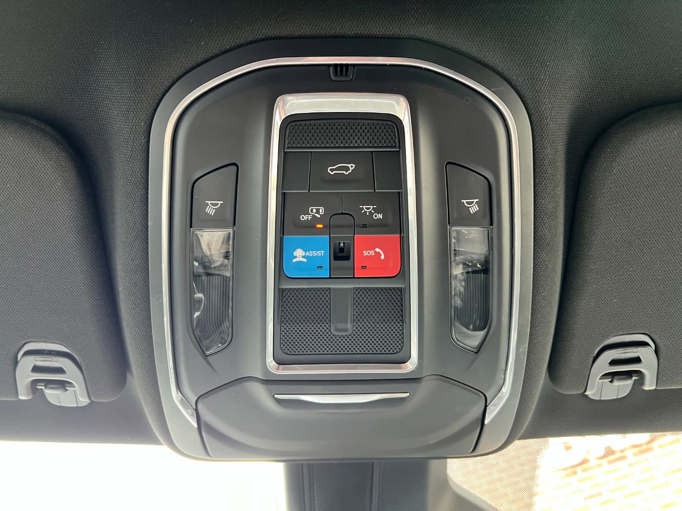 Used 2023 Jeep Wagoneer L Series II image 20
