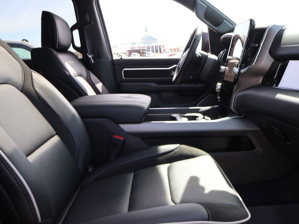 New 2026 RAM 1500 Laramie w/ Night Edition AWD/4WD image 9