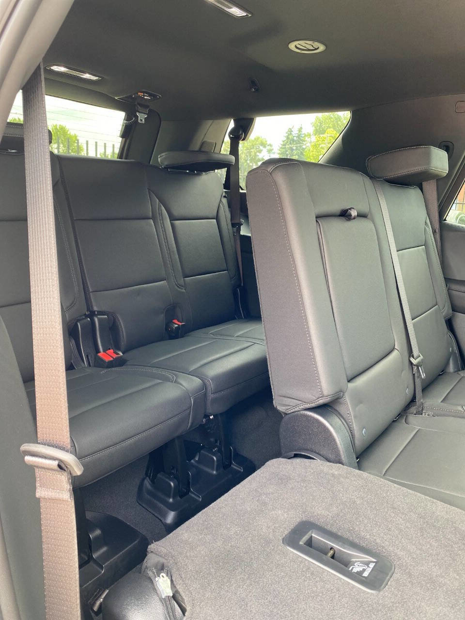 Used 2025 Chevrolet Tahoe LT image 8