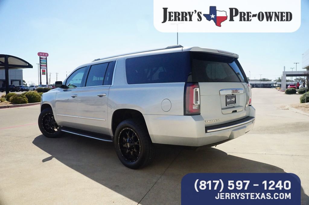 Used 2019 GMC Yukon XL Denali image 2