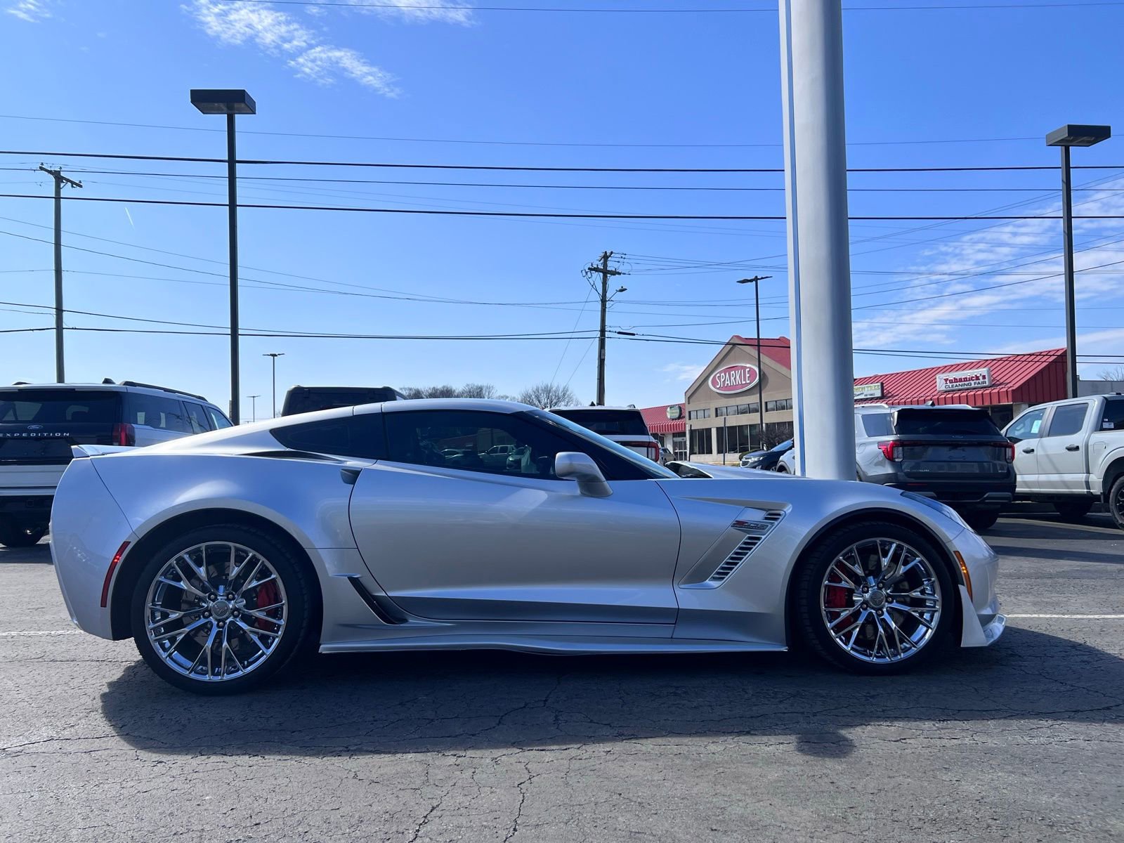 Used 2016 Chevrolet Corvette Z06 w/ 3LZ Preferred Equipment Group RWD image 10