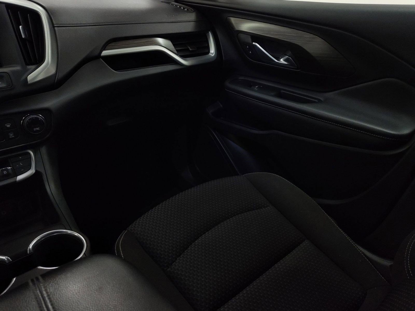 Used 2022 GMC Terrain SLE w/ Driver Convenience Package image 24