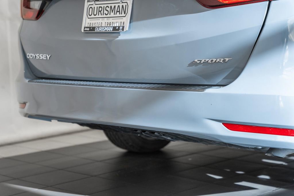 Used 2023 Honda Odyssey Sport image 10
