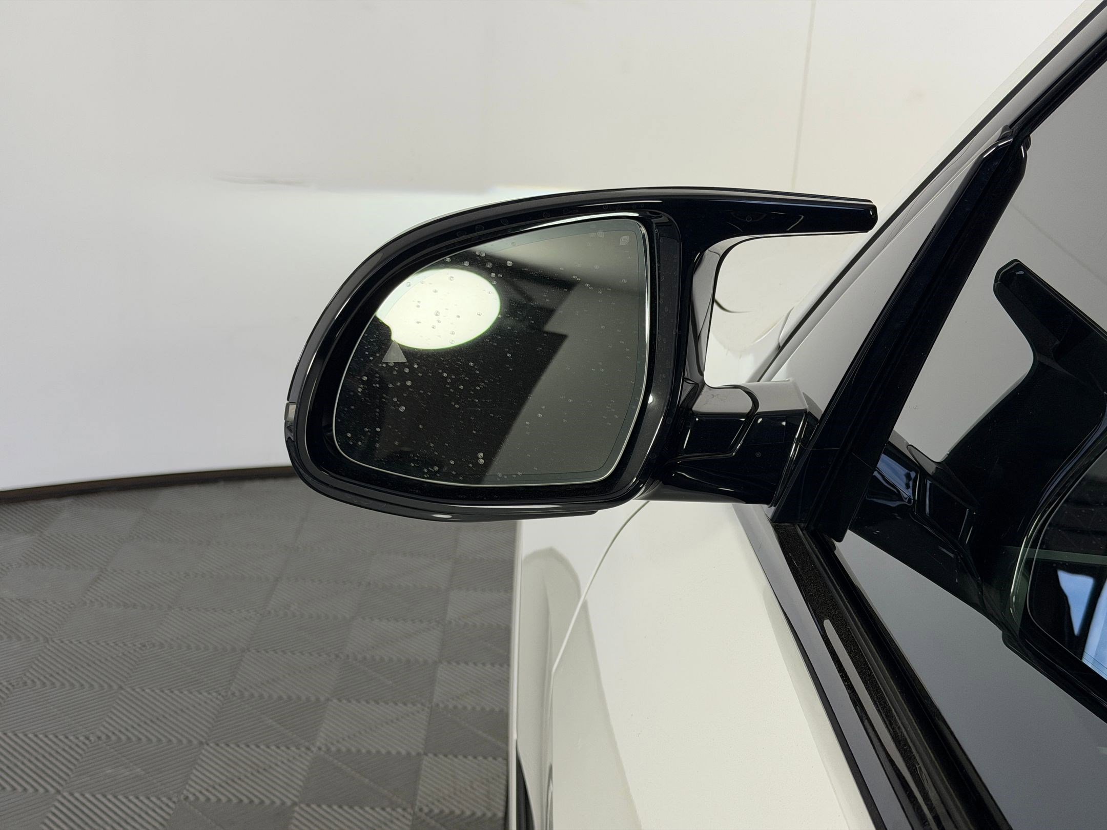 Certified 2024 BMW X7 M60i w/ Climate Comfort Package image 23