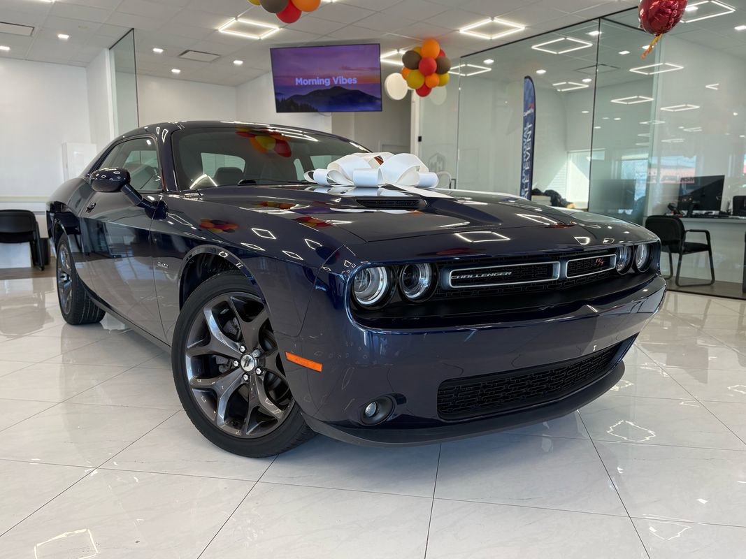 Used 2017 Dodge Challenger R/T Plus image 3